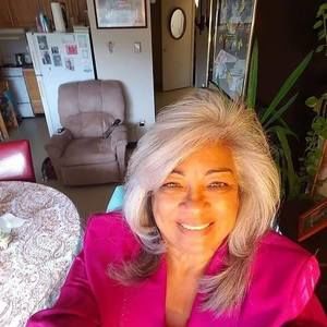 Meet your Posher, Gloria